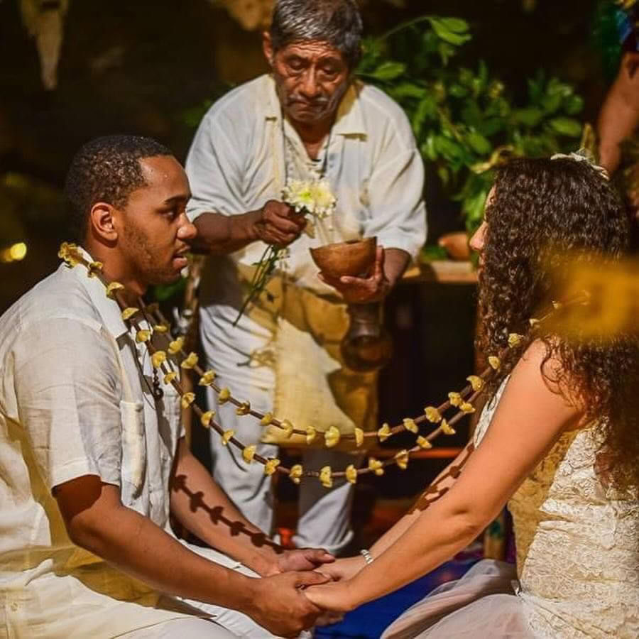 伝統的なマヤの結婚結合セレモニー