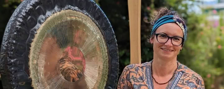テネリフェでのプライベート・サウンドヒーリングセッション ― ゴングとシンギングボウルで深いリラクゼーション