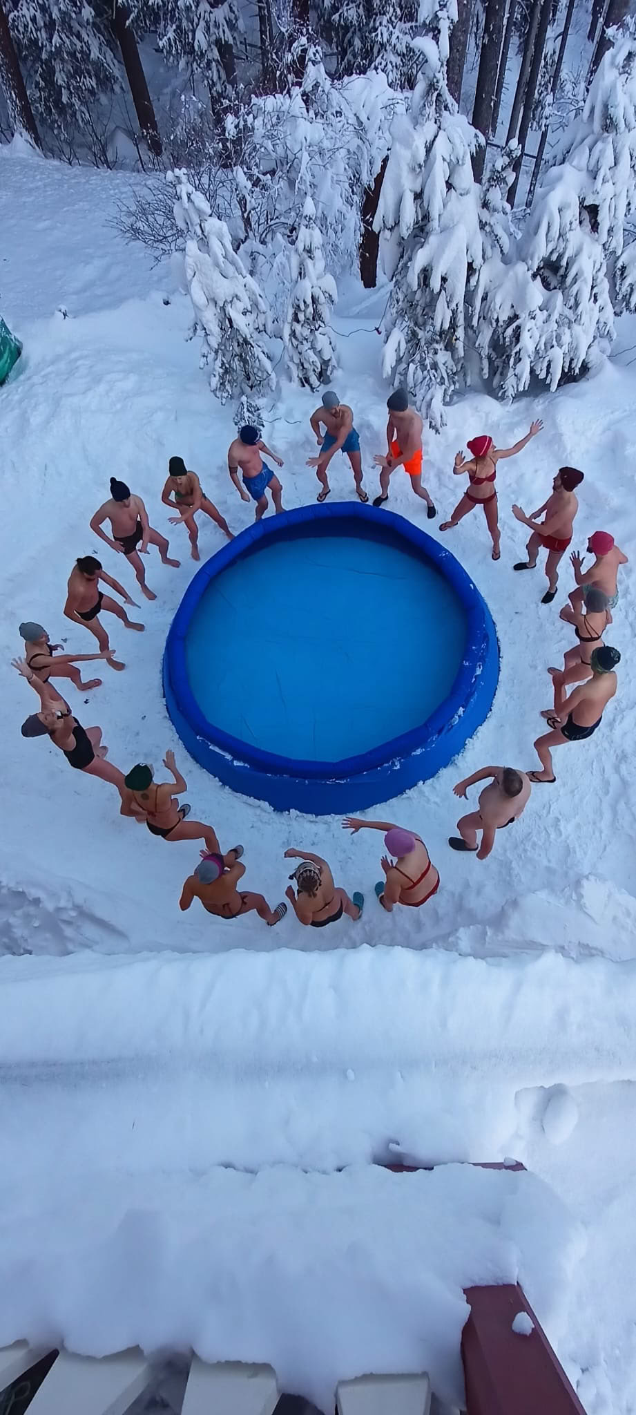 氷と雪の中で、冷たさ、ぬくもり、呼吸 — ヘレナ・ヘフティとともに
