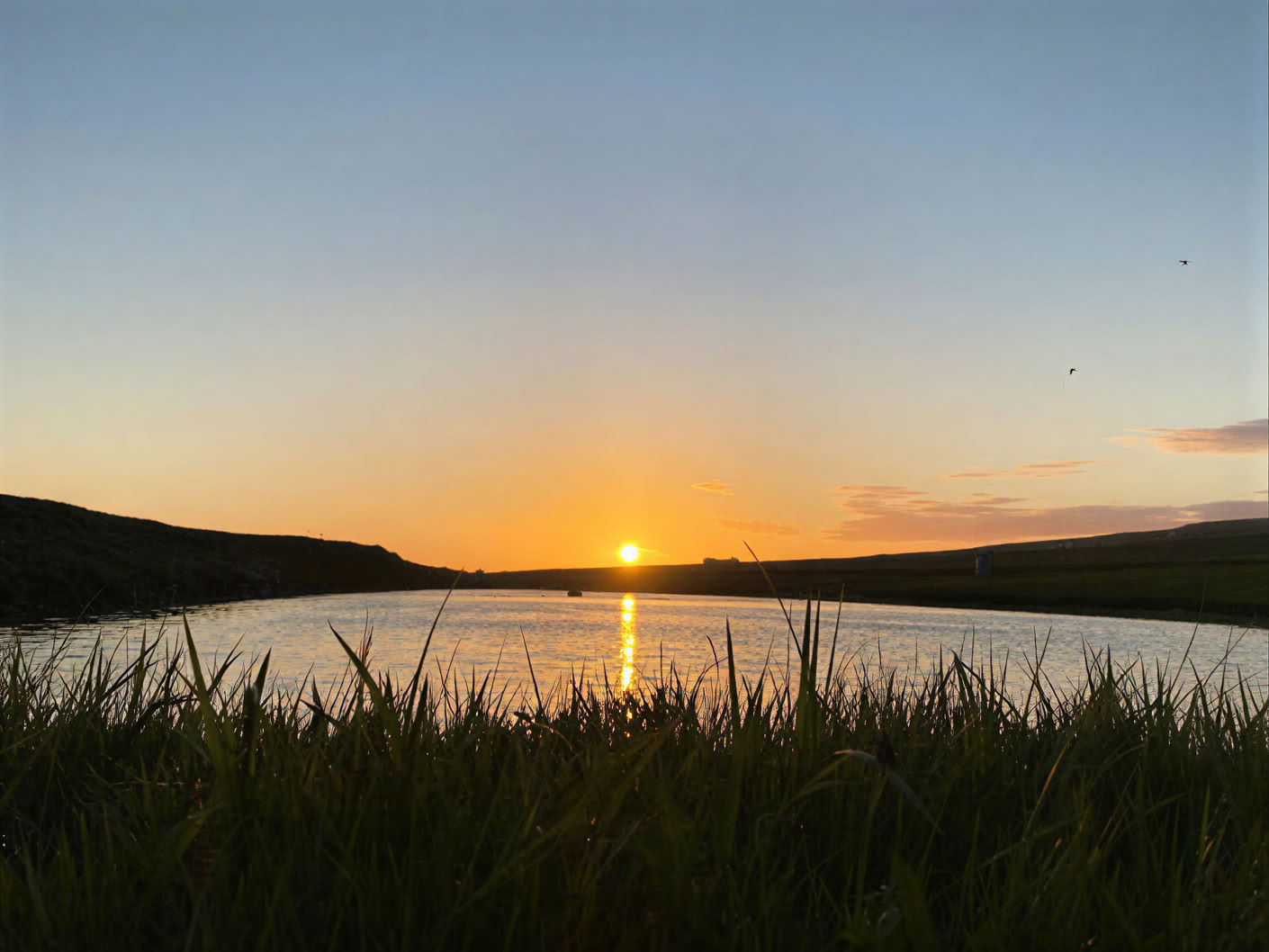 アイスランドでのヨガ＆ハイク・ミッドナイトサンリトリート — 2026年日程