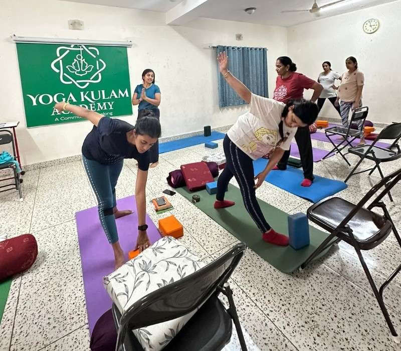 ベンガルールでの85時間マタニティ・産後ヨガ指導者養成コース
