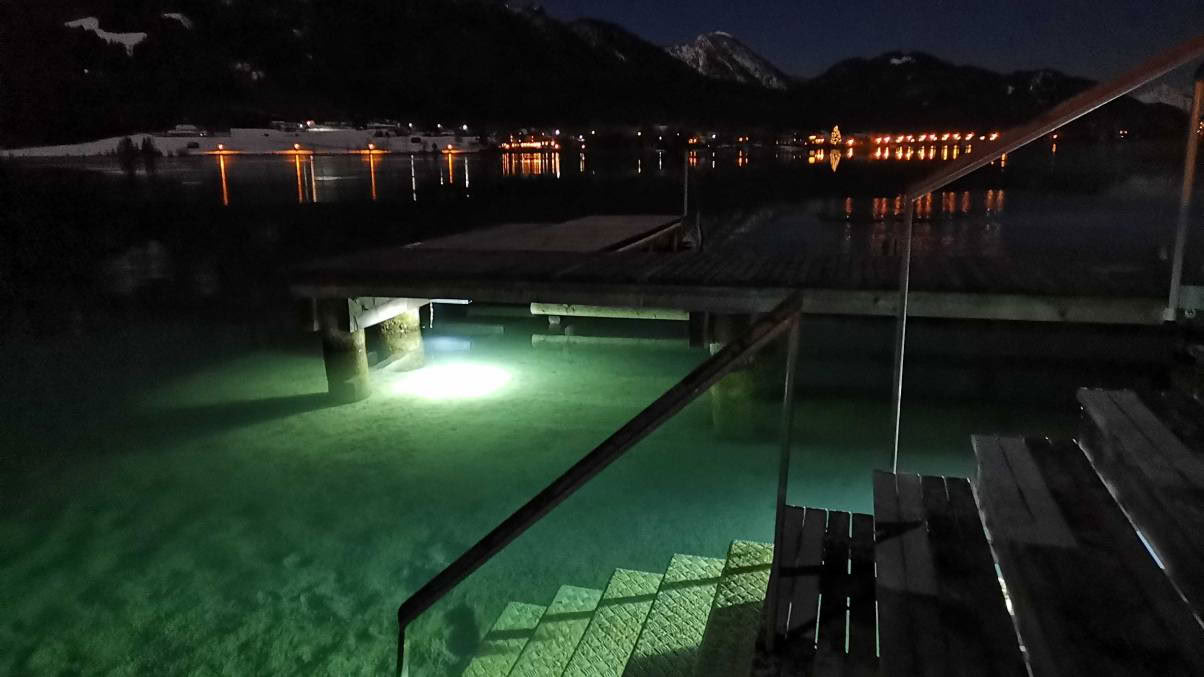 満月の深夜スパ