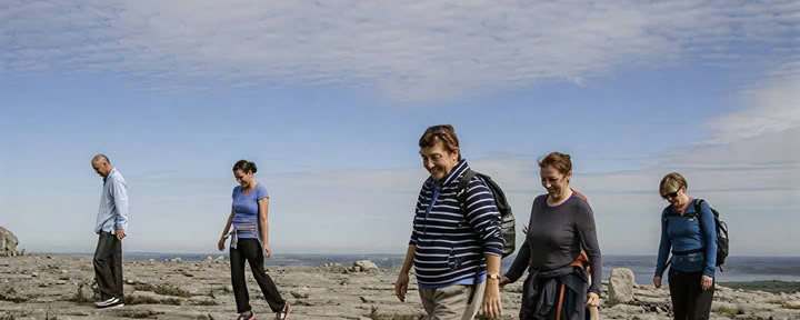 リサ・ピーターセンと行くヨガ講師リトリート | Burren Yoga Retreat | Wellness Retreats Ireland
