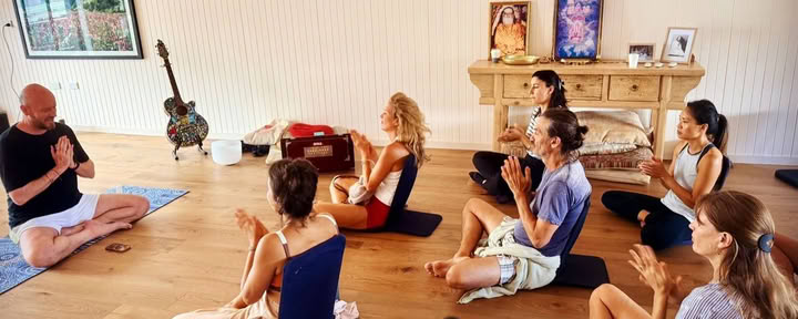 90分のブレスワーク・ジャーニー OM House Bondi