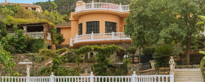 BronLar_Malaga