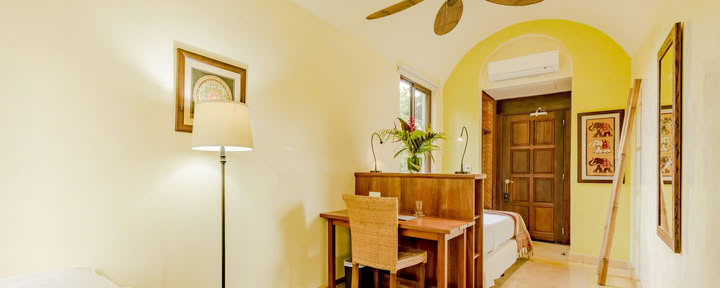 Hermitage Twin Room with A/C