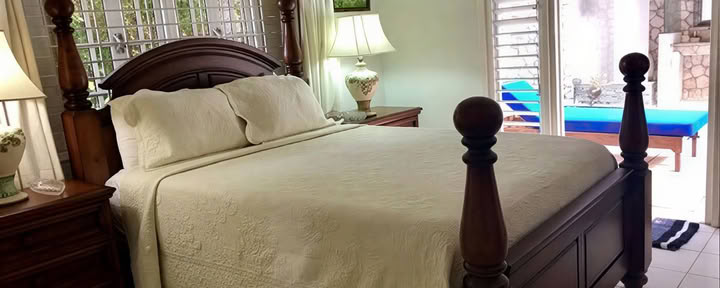 Cottage Queen Bedroom