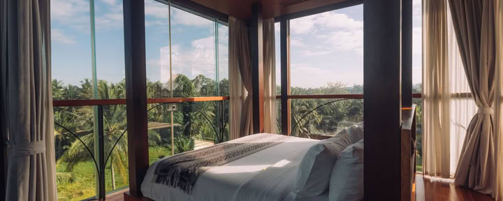 Sky Suite Elevated