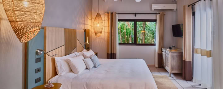 Secluded Deluxe Room 1 King