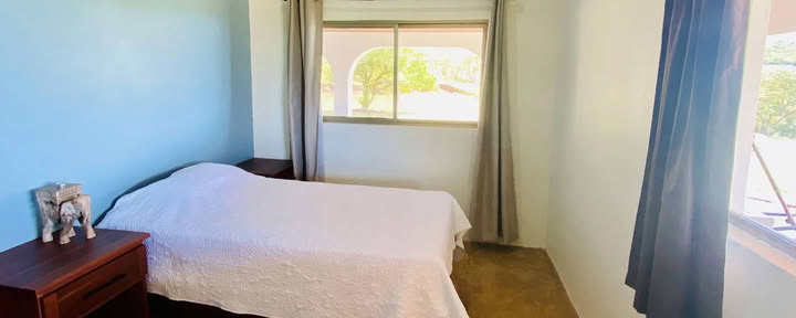 Private Accommodation, Single Bed - Split Pay