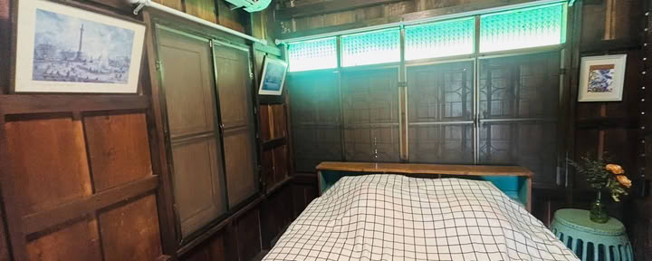 共用バスルーム付きの個室寝室