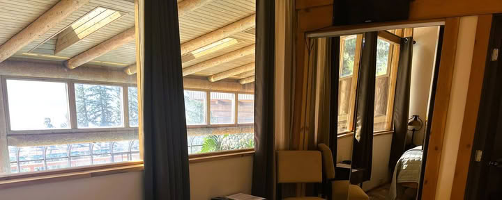 Deluxe King with Loft – Room 6