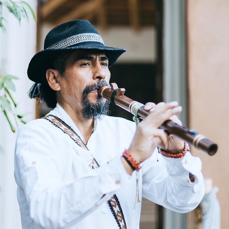 Nilton Santi