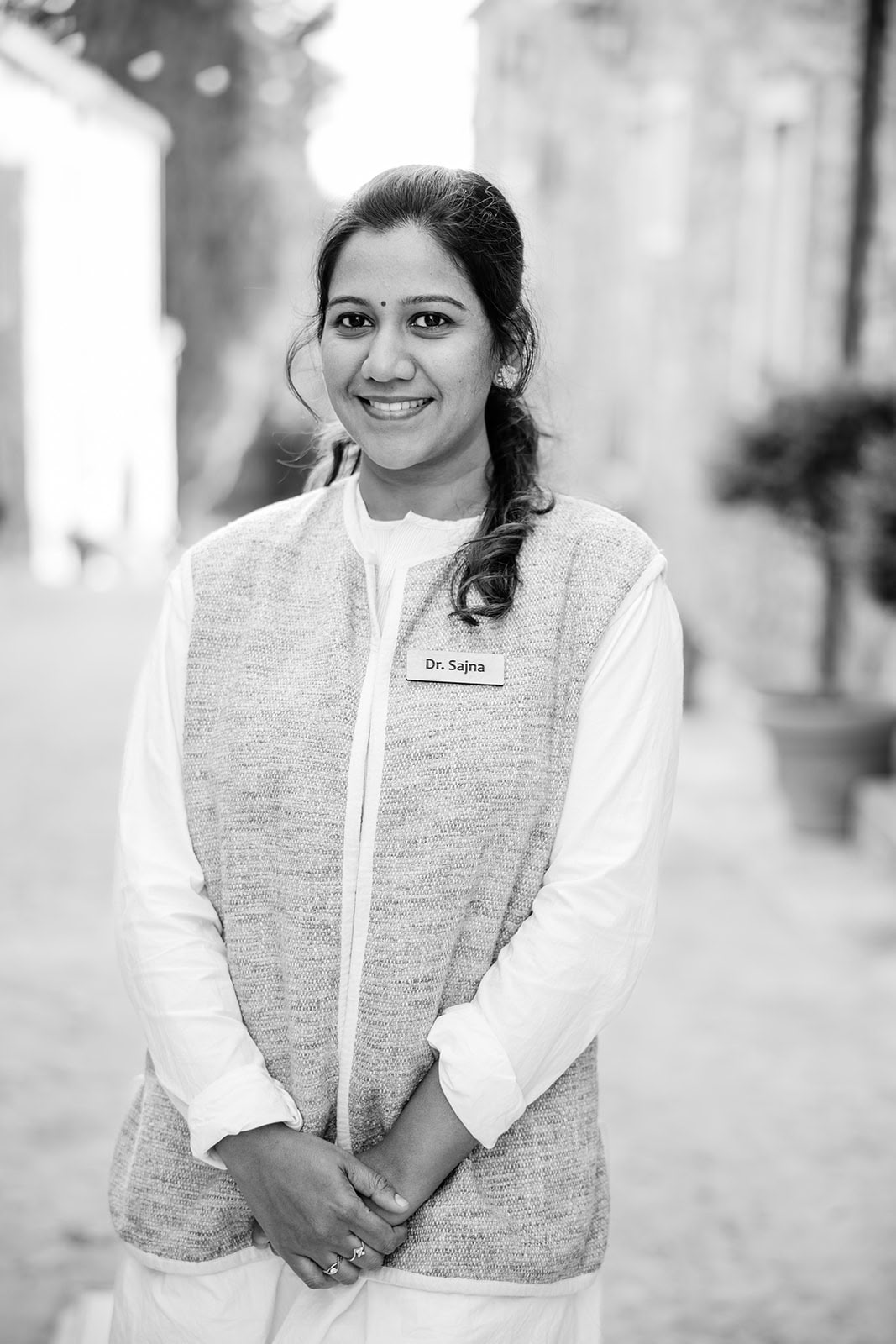 Dr. Sajna